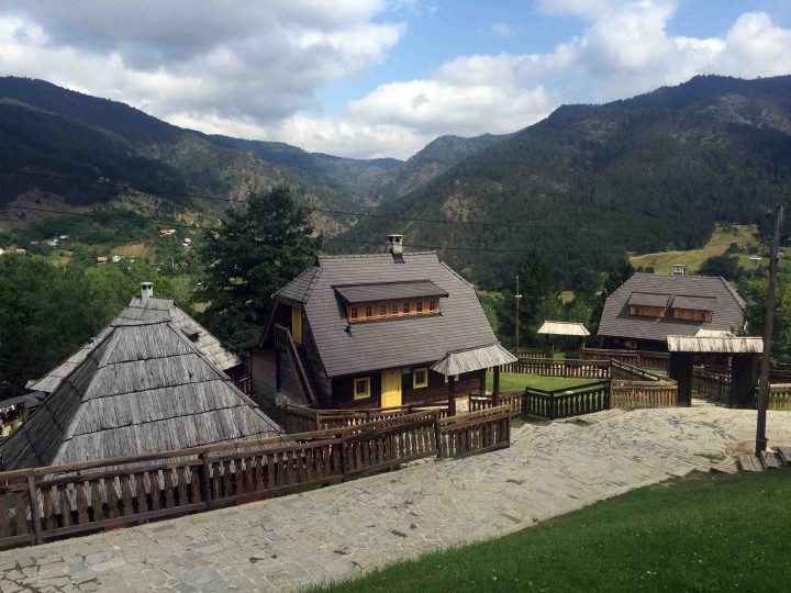 IBD 2015 - views_wooden_village_serbia-720×540